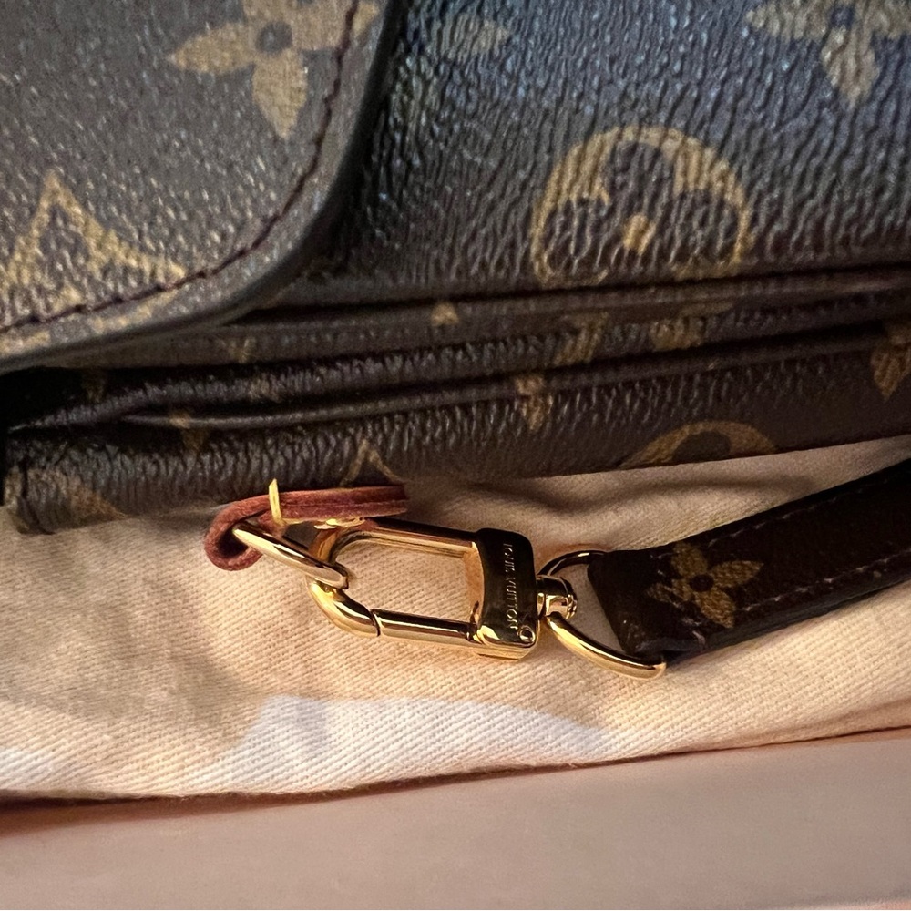 Louis Vuitton Pochette Métis - Picture 5 of 6